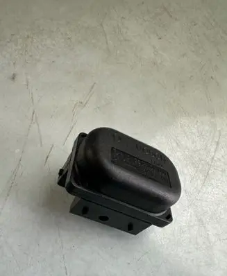 Audi A6 S6 C5 4B Air pressure sensor 0280101001 853919562
