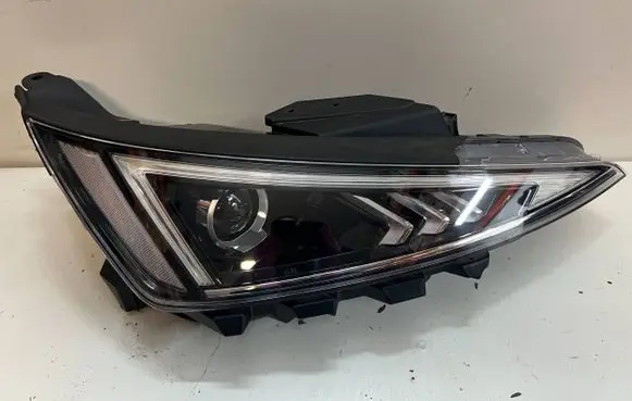 Hyundai Elantra VI Headlight/headlamp 92102F2 92102F2600
