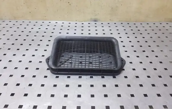 Audi TT TTS Mk2 Cabin air micro filter cap 1K0815479B
