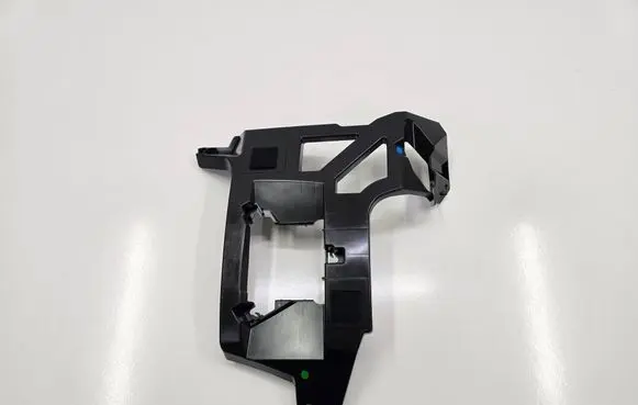Mazda CX-30 Front bumper mounting bracket DN4E50163