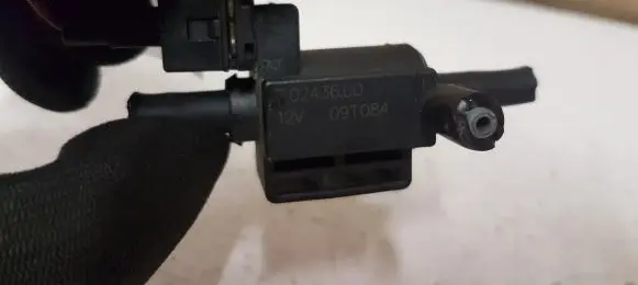 Jaguar XF X250 Turbo solenoid valve 70243600 09T084