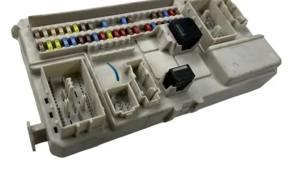 Volvo S40 Fuse module 31268178