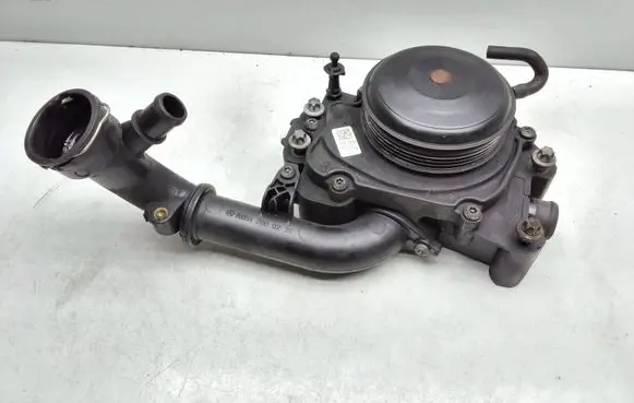 Mercedes-Benz C W204 Water pump A6512006801 A6512000251 A6512006301