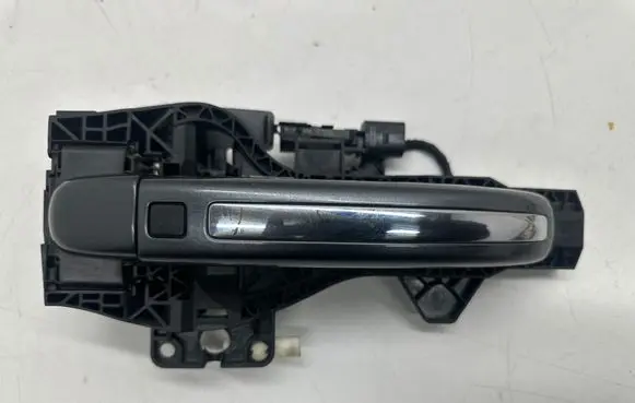 Audi Q7 4L Front door exterior handle 