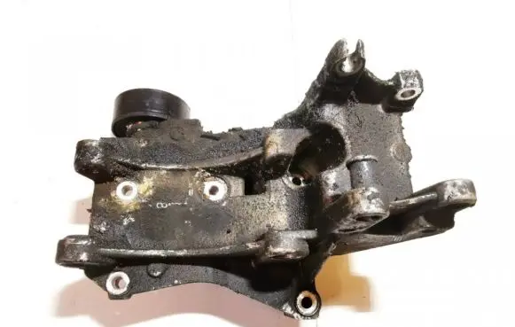 Citroen C8 Engine mounting bracket 9643834880 96348179