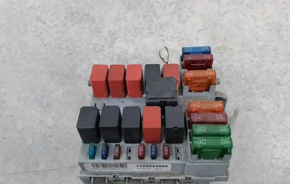 Peugeot Boxer Fuse box set 1332043080