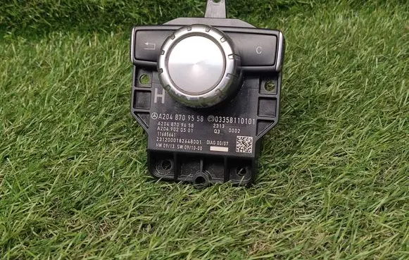 Mercedes-Benz C W204 Multifunctional control switch/knob A2048709558 A2048709658 A2049020501