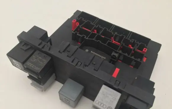 Volkswagen PASSAT B6 Comfort/convenience module 3C0937049H