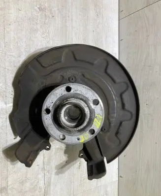 Skoda Octavia Mk3 (5E) Front wheel hub 5Q0256P