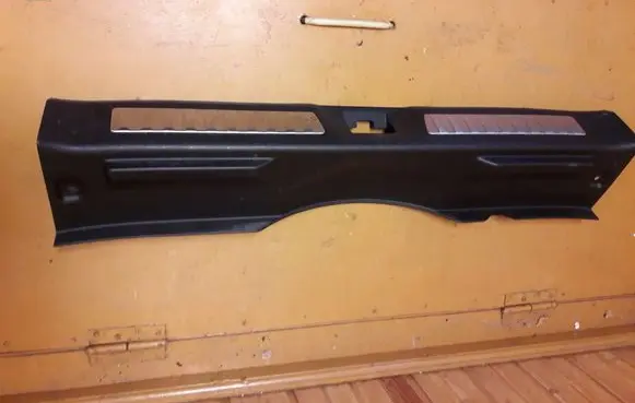 Trunk/boot sill cover protection