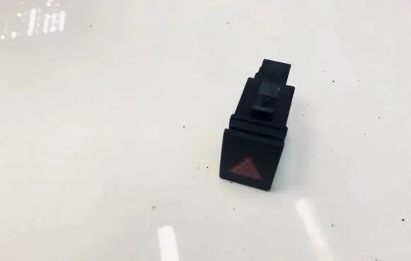 Volkswagen Polo IV 9N3 Hazard light switch 6q0953205a