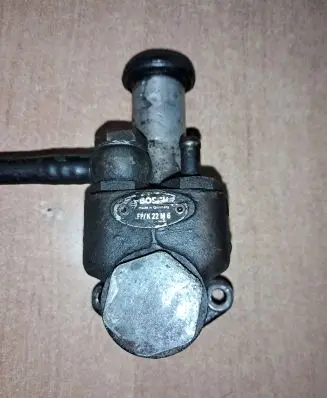 Mercedes-Benz W123 Mechanical fuel pump FPK22M6