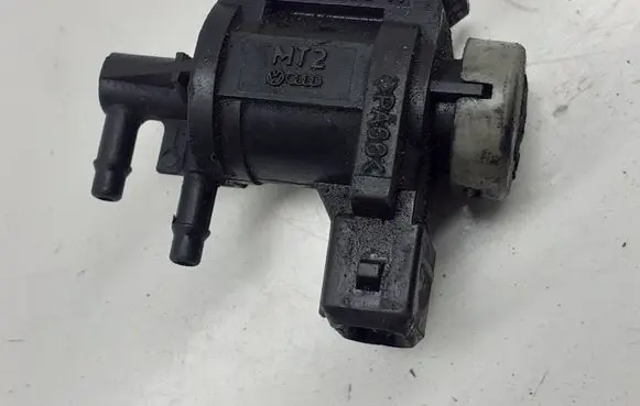 Audi A6 S6 C5 4B Turbo solenoid valve