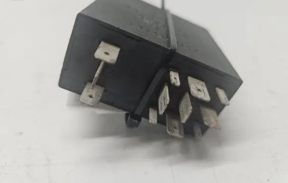 Audi A4 S4 B5 8D Other relay 8D0907701A