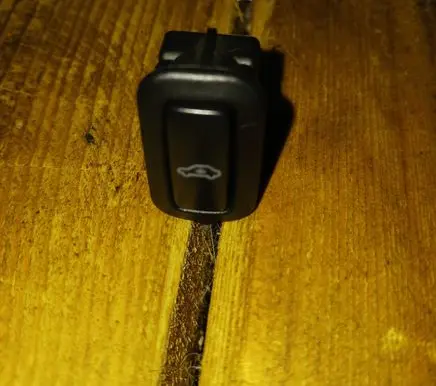 Volkswagen Eos Alarm switch 6Q0962109A