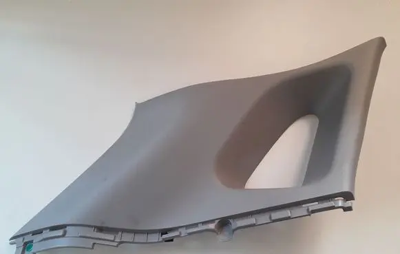 Hyundai Kona I (D)pillar trim (top) R001