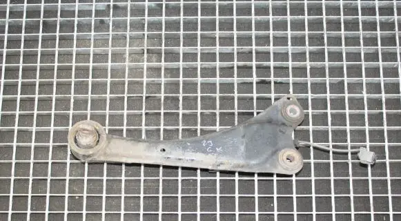 Toyota Avensis T270 Rear upper control arm/wishbone
