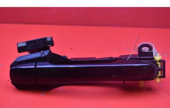Toyota Avensis Verso Rear door exterior handle 445R
