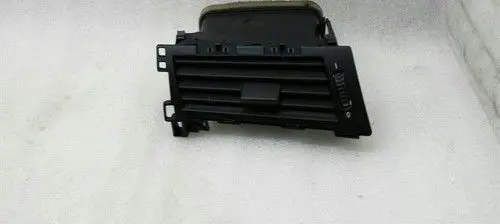 BMW 5 E60 E61 Dash center air vent grill 6910731