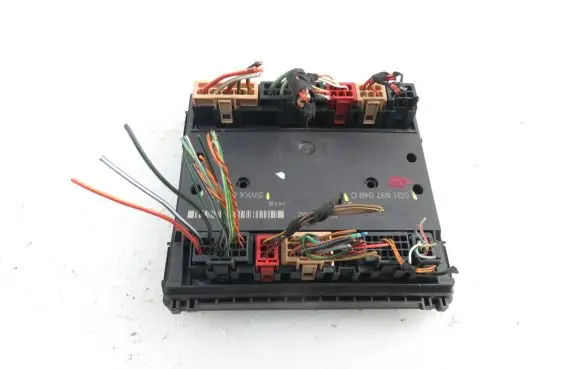 Volkswagen Polo IV 9N3 Central body control module 5WK48212C 6Q1937049C