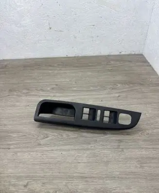 Volkswagen Golf VI Front door interior handle trim 1K4868049C