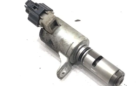 Ford Focus Camshaft position sensor CN1G-6L713-BD