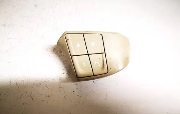 Volvo XC70 Steering wheel buttons/switches 30768065
