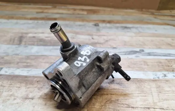 Toyota Corolla Verso E121 Vacuum pump