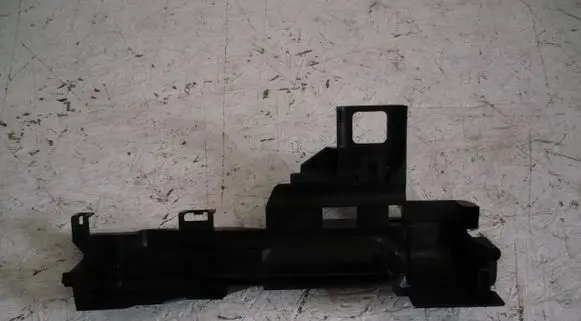 BMW X3 E83 Radiator mount bracket 7530254