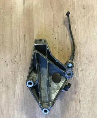 BMW 5 E60 E61 Engine mounting bracket 50280110