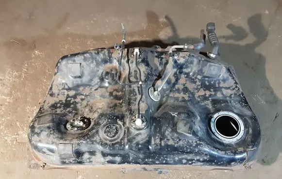 Lexus RX 300 Fuel tank 