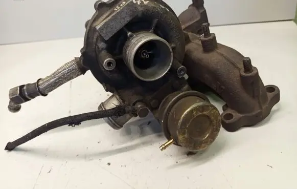 Audi A2 Turbo 045145701