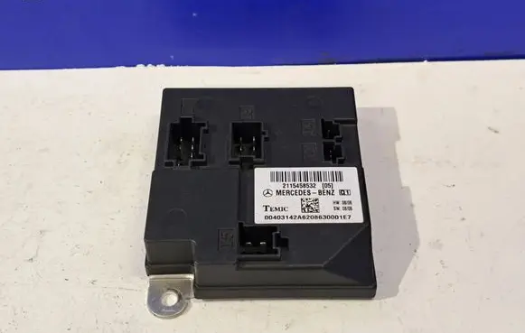 Mercedes-Benz E W211 Central body control module 2115458532