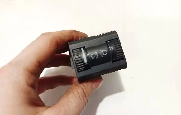Headlight level height control switch