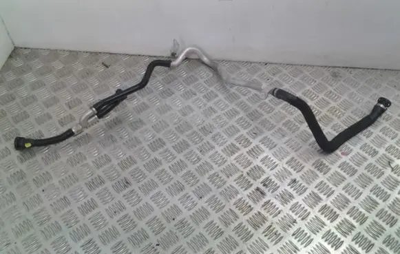 Audi RS4 Engine coolant pipe/hose 079000401S