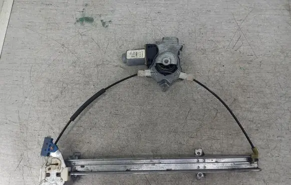 Nissan Almera N16 Front door window regulator with motor 400600T7