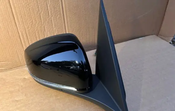 Volkswagen Multivan T7 Front door electric wing mirror 