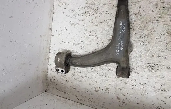 Opel Vectra C Front lower control arm/wishbone