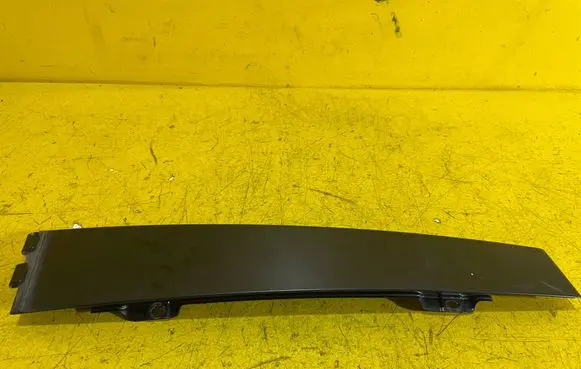 Volkswagen PASSAT B6 (B) pillar trim (bottom) 