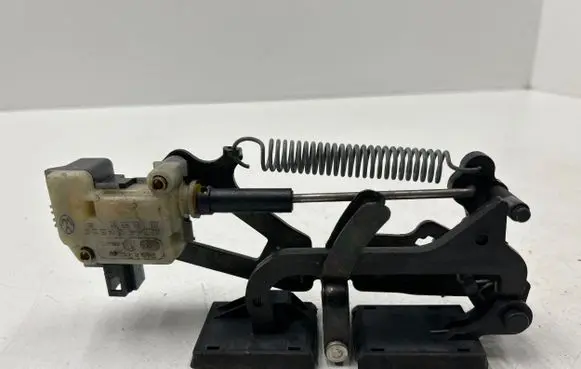 Volkswagen Phaeton Tailgate/trunk/boot lock/catch/latch 3D5827511D