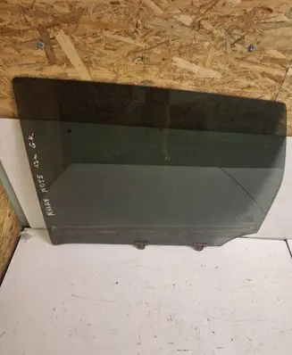 Nissan Note (E11) Rear door window glass N156A N01E