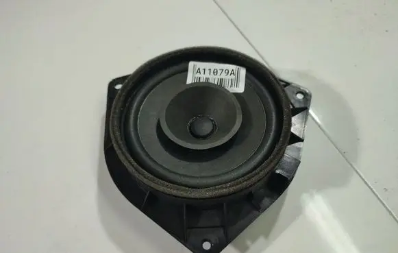 Toyota Avensis T250 Front door speaker 8616002380