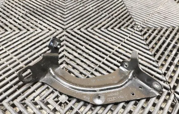 Audi Q5 SQ5 FY Other engine bay part 80A121232AR