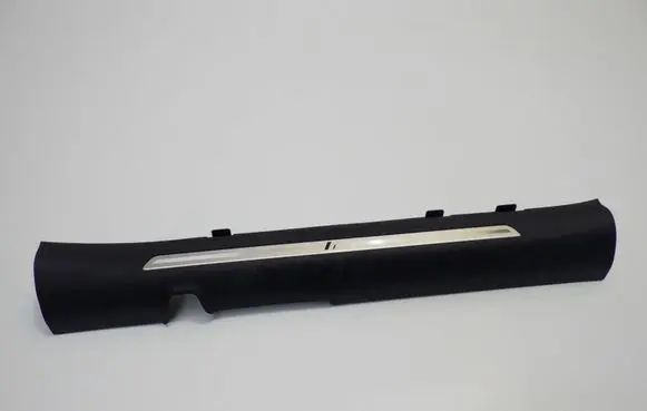Hyundai i20 (BC3 BI3) Front sill trim cover 85870CO000