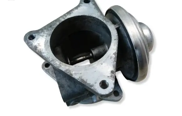Volkswagen Golf V EGR valve 038131501AN 038129637D