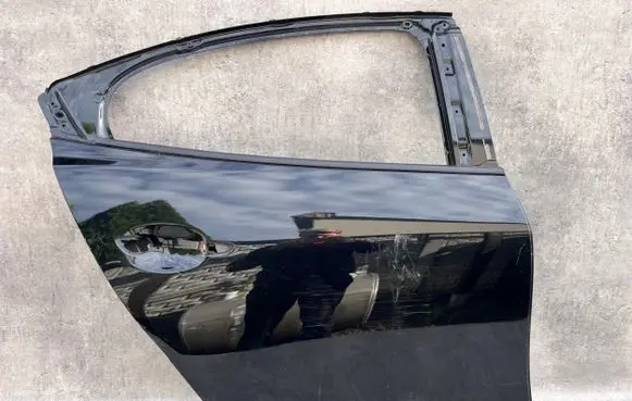 Mazda 3 Front door NULL