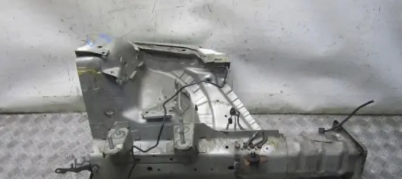 Volvo XC70 Front quarter panel 