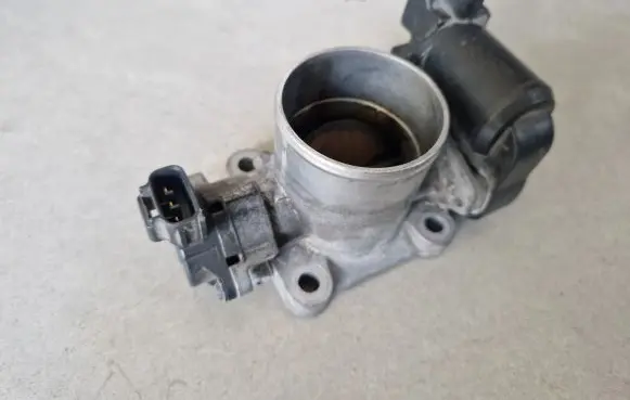 Toyota RAV 4 (XA30) Throttle valve 1923002040