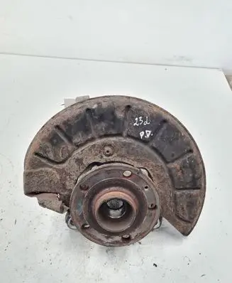 Volkswagen PASSAT B6 Front wheel hub