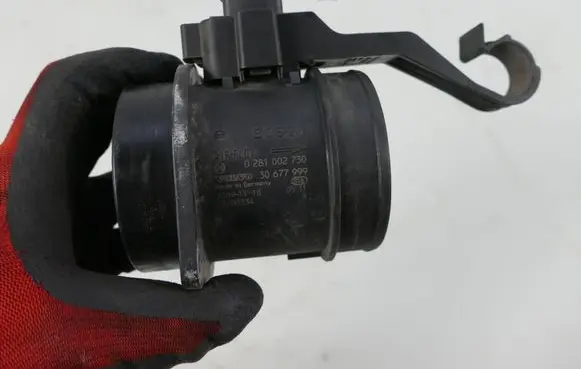 Volvo XC90 Mass air flow meter 30677999